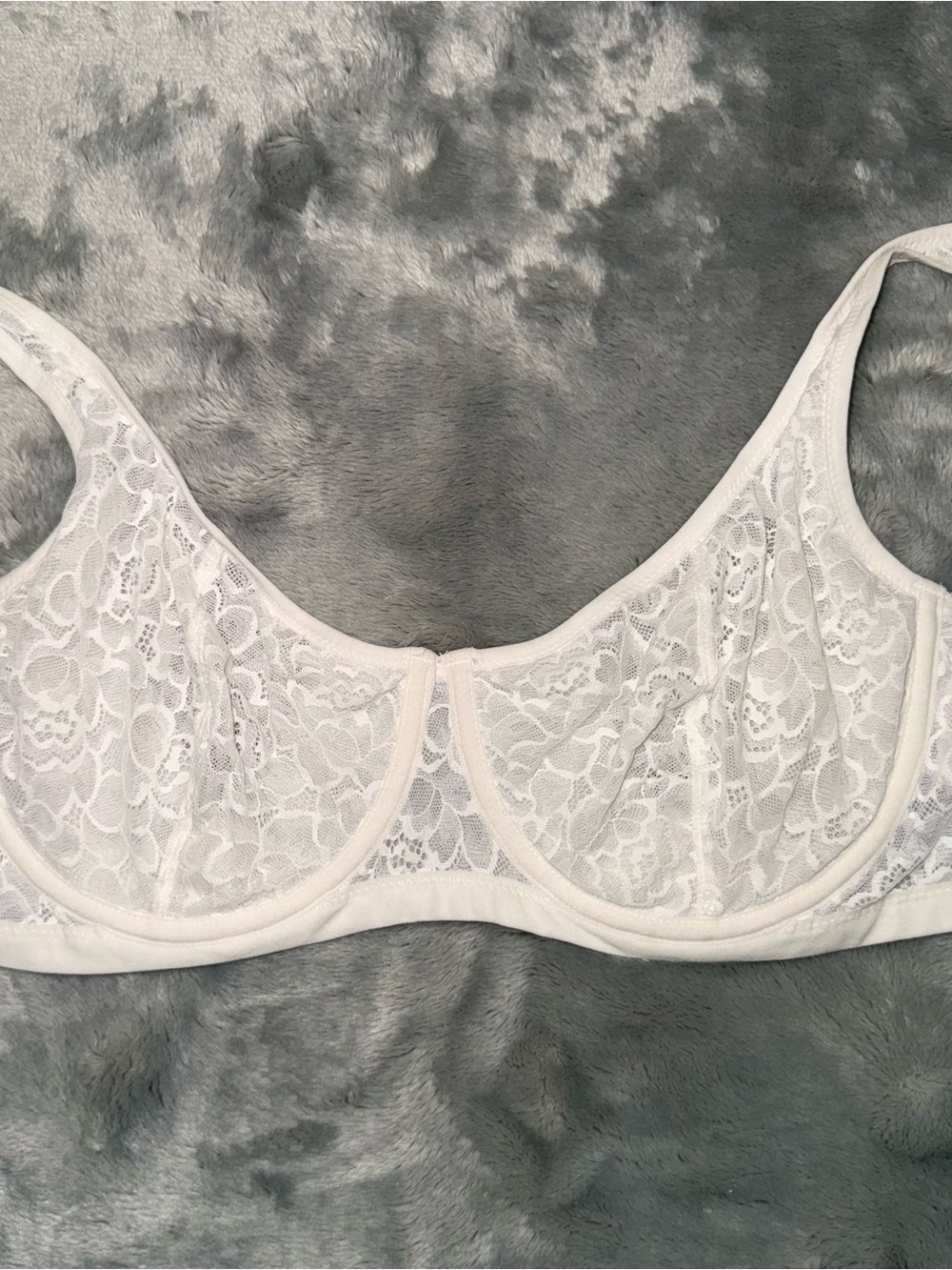 Auden White Lace Underwire Bra - Sheer Floral Design